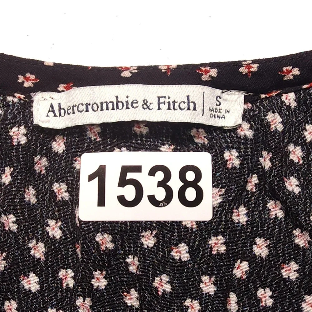 Abercrombie & Fitch ***please note